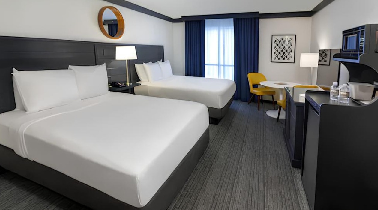 Premium Pool View Two Queen